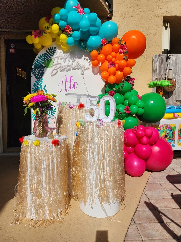 Hawaiian themed balloon decoration event in Prosper, Texas